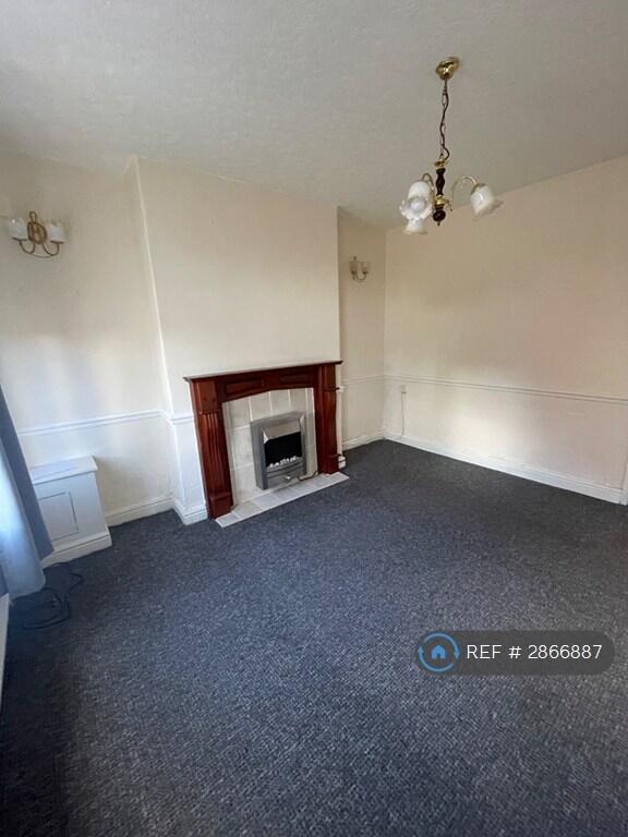 2 bed Mid Terraced House for rent in South Elmsall. From OpenRent 2 bed Mid Terraced House for rent in South Elmsall. From OpenRent