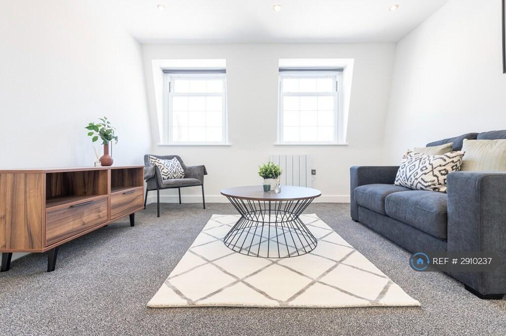 1 bed 1st Floor Flat for rent in Grove. From OpenRent