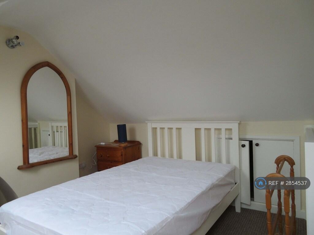 1 bed House Share for rent in Golden Green. From OpenRent