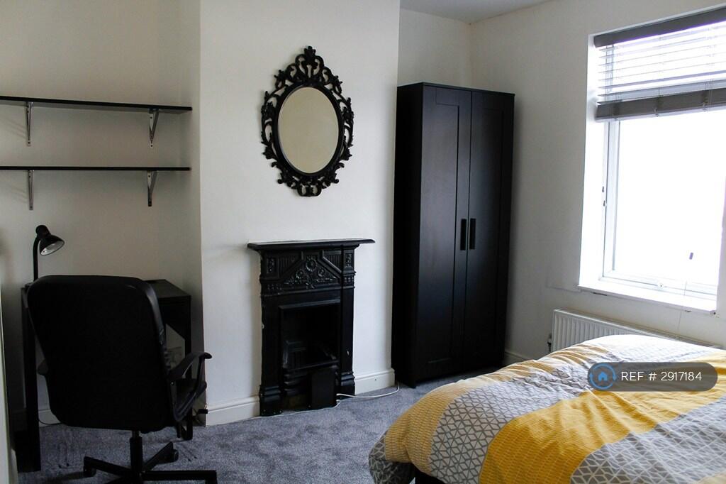 1 bed House Share for rent in Lower Twydall. From OpenRent 1 bed House Share for rent in Lower Twydall. From OpenRent