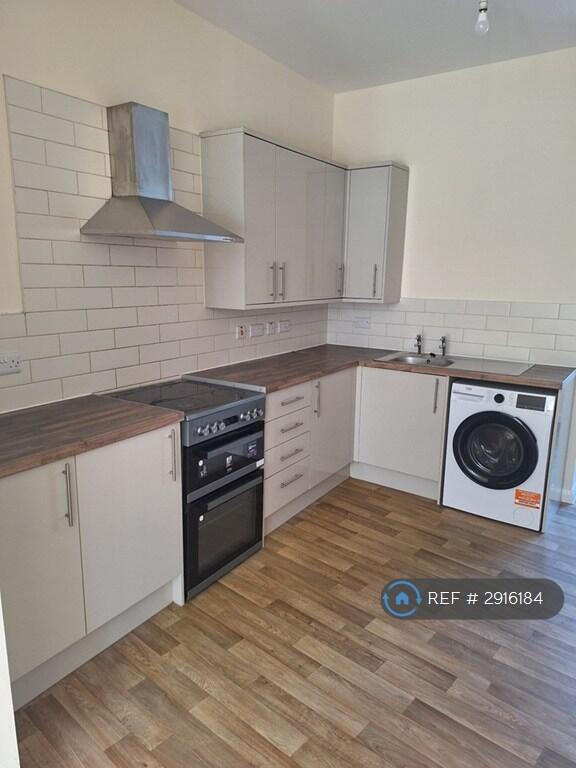 4 bed Studio for rent in Newport. From OpenRent