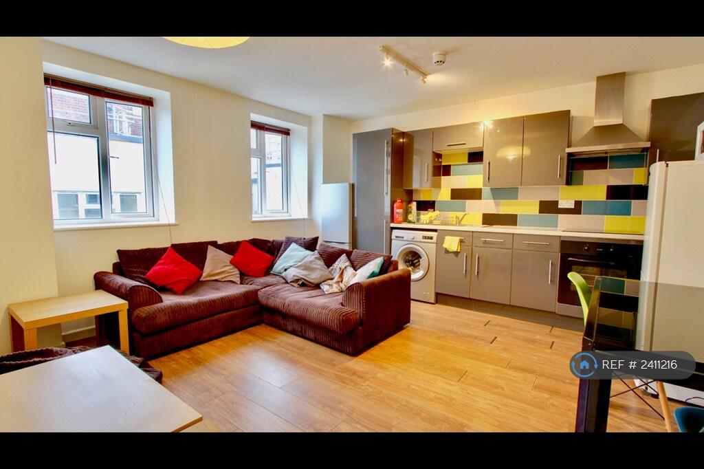 5 bed 1st Floor Flat for rent in Bristol. From OpenRent 5 bed 1st Floor Flat for rent in Bristol. From OpenRent