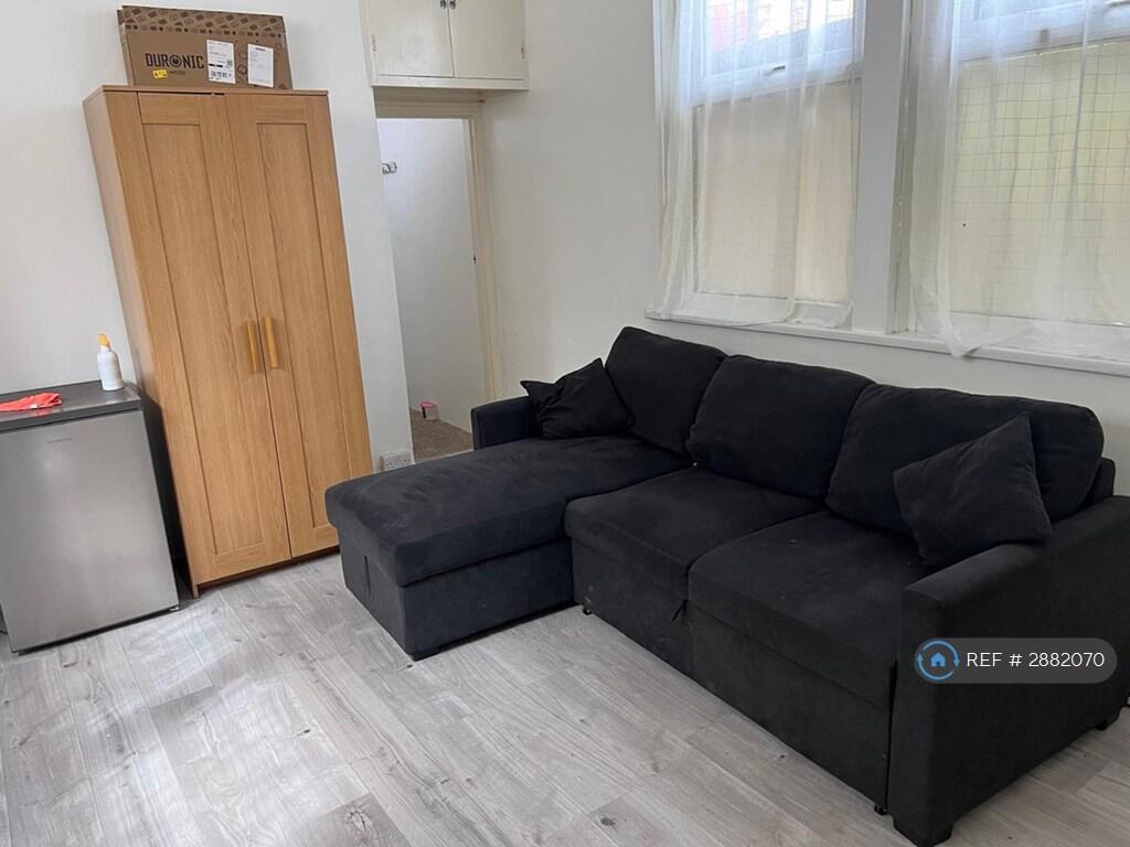 4 bed Studio for rent in Folkestone. From OpenRent