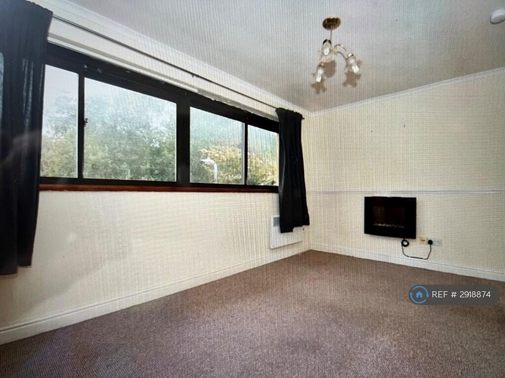 1 bed 1st Floor Flat for rent in Yeovil Marsh. From OpenRent