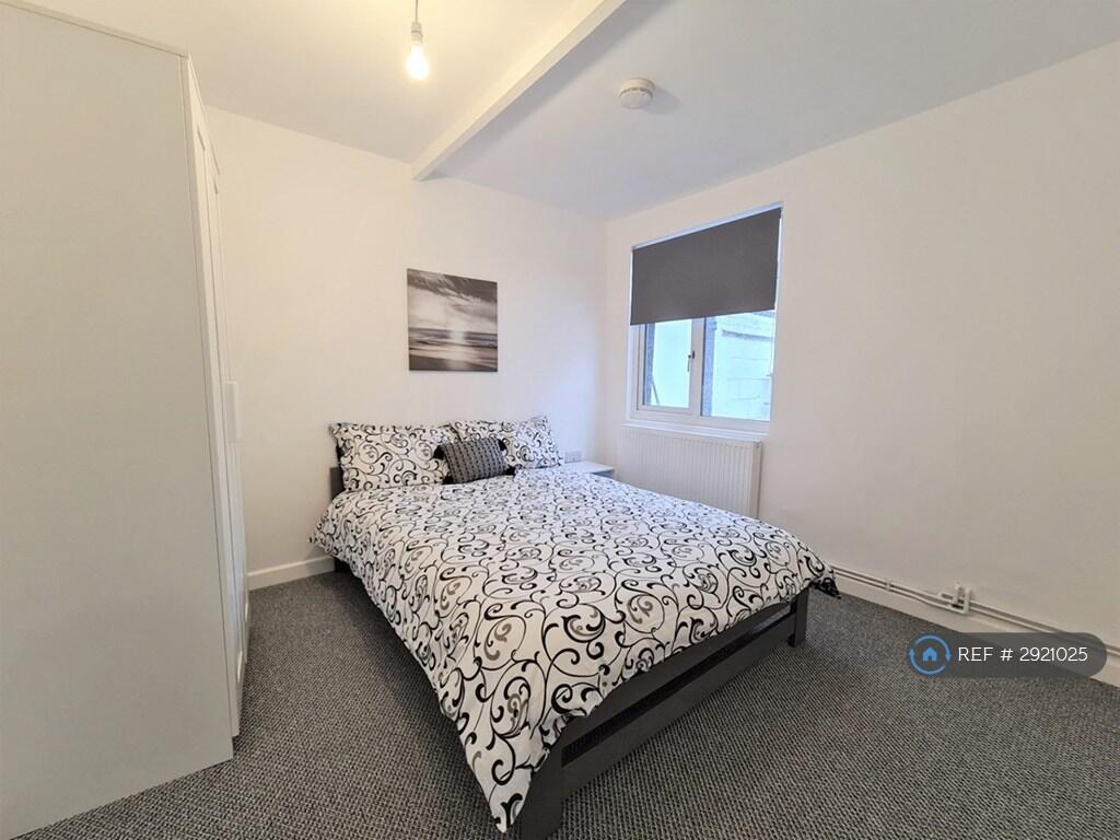 1 bed House Share for rent in Cheltenham. From OpenRent