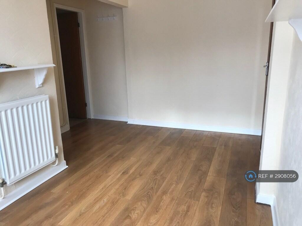 4 bed Studio for rent in Handsacre. From OpenRent 4 bed Studio for rent in Handsacre. From OpenRent