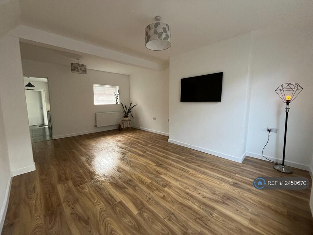 3 bed Mid Terraced House for rent in Chilton. From OpenRent