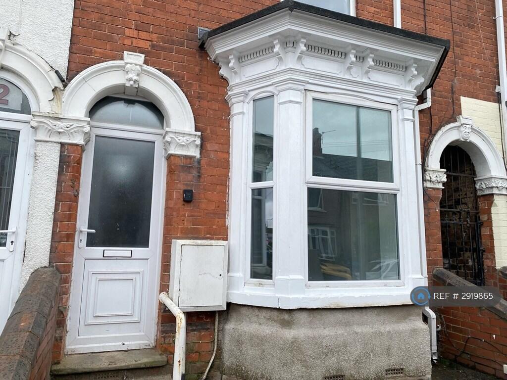 2 bed Mid Terraced House for rent in Grimsby. From OpenRent