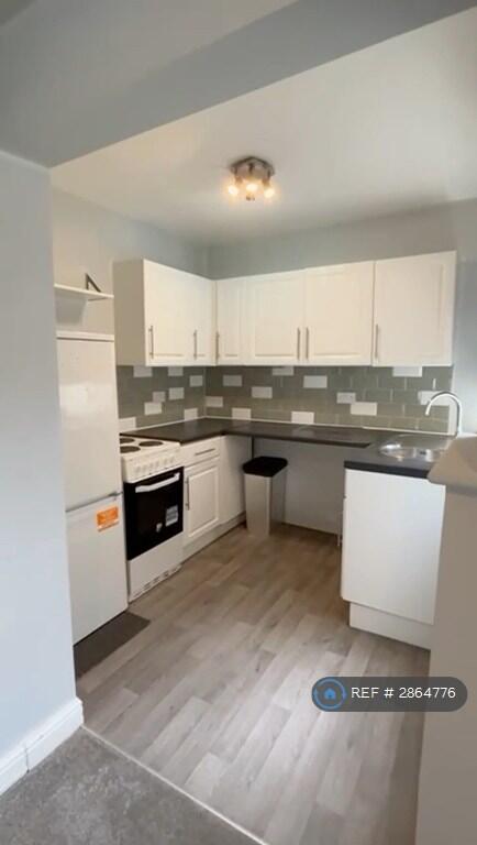 2 bed Mid Terraced House for rent in Cleator Moor. From OpenRent 2 bed Mid Terraced House for rent in Cleator Moor. From OpenRent