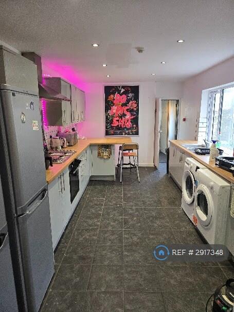 1 bed House Share for rent in Swansea. From OpenRent 1 bed House Share for rent in Swansea. From OpenRent