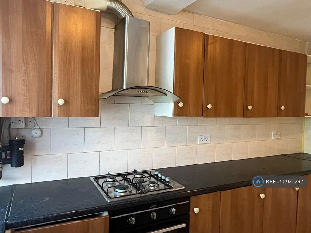 1 bed Flat Share for rent in London. From OpenRent