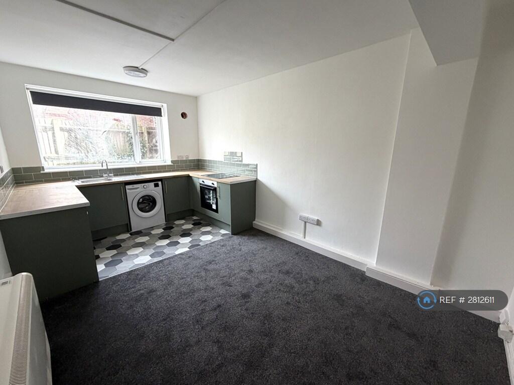 1 bed 1st Floor Flat for rent in Cannock. From OpenRent 1 bed 1st Floor Flat for rent in Cannock. From OpenRent