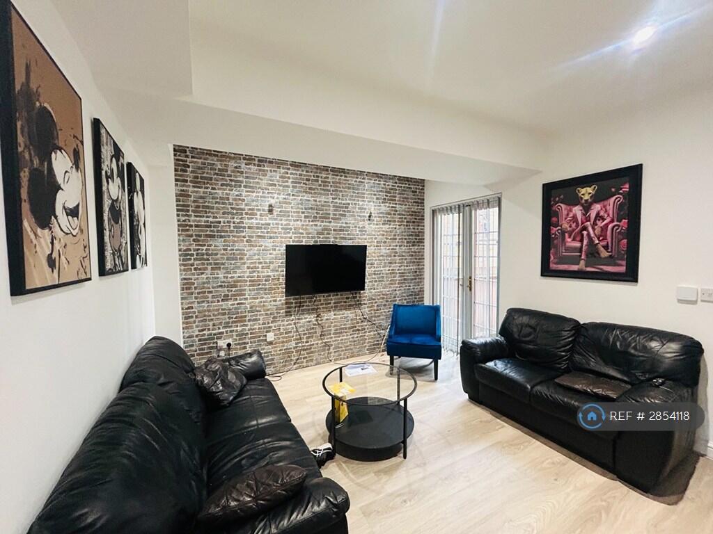 1 bed House Share for rent in Birmingham. From OpenRent
