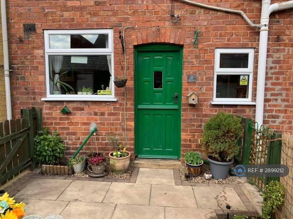 2 bed Mid Terraced House for rent in Worksop. From OpenRent 2 bed Mid Terraced House for rent in Worksop. From OpenRent
