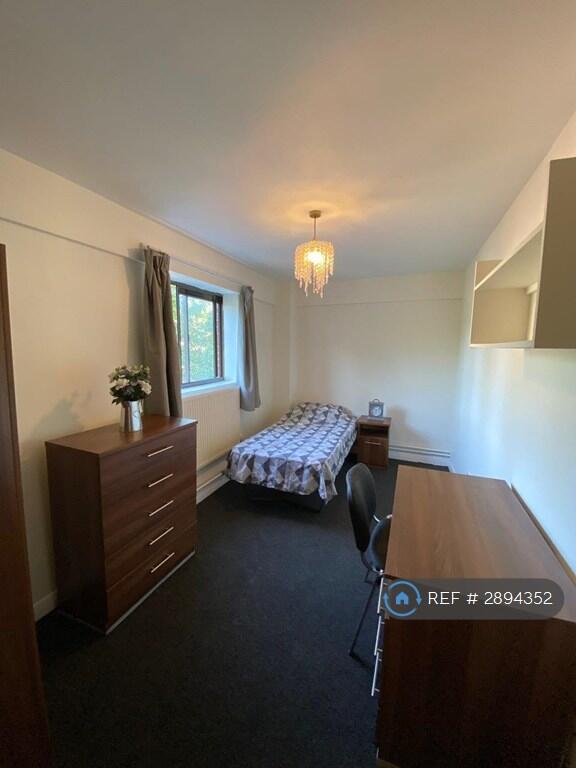 1 bed Flat Share for rent in Camberwell. From OpenRent