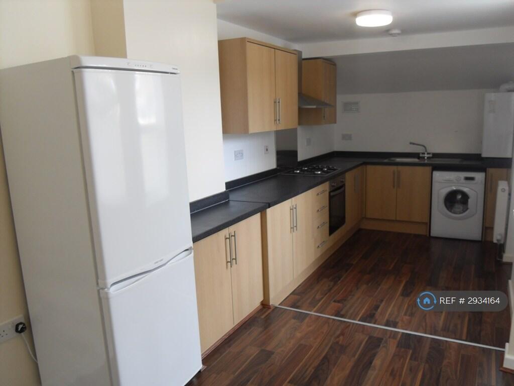 3 bed Mid Terraced House for rent in Liverpool. From OpenRent