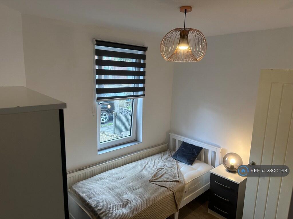 1 bed House Share for rent in Mansfield Woodhouse. From OpenRent
