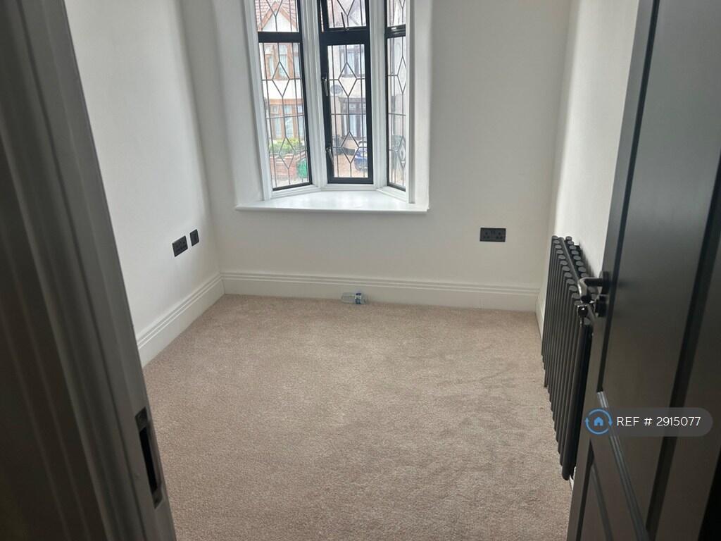 1 bed House Share for rent in Ilford. From OpenRent