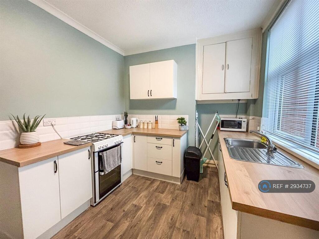 2 bed Mid Terraced House for rent in Bishop Auckland. From OpenRent