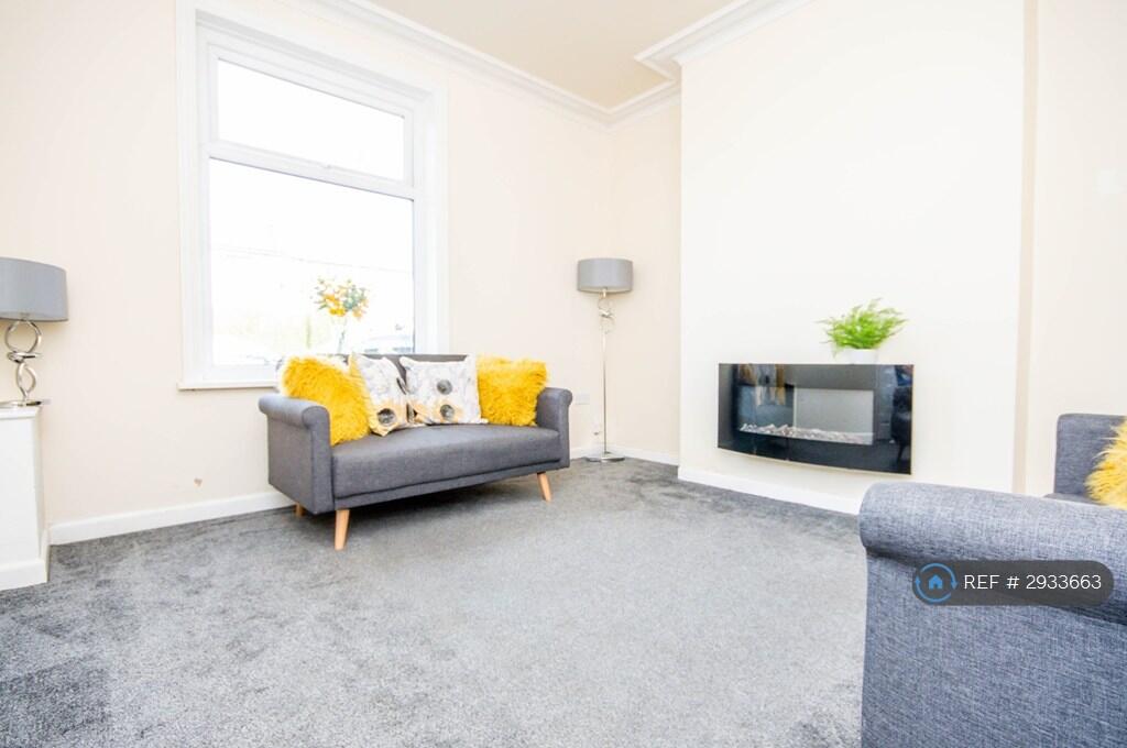 2 bed Mid Terraced House for rent in Darwen. From OpenRent 2 bed Mid Terraced House for rent in Darwen. From OpenRent
