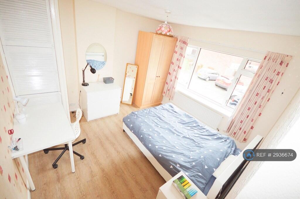 1 bed House Share for rent in Westwood Heath. From OpenRent 1 bed House Share for rent in Westwood Heath. From OpenRent