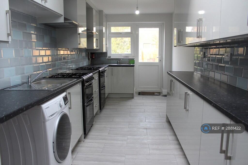 1 bed House Share for rent in Romford. From OpenRent