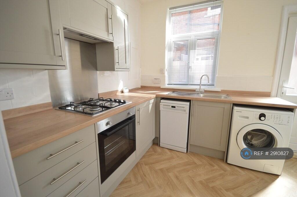 1 bed 1st Floor Flat for rent in Meadow Well. From OpenRent