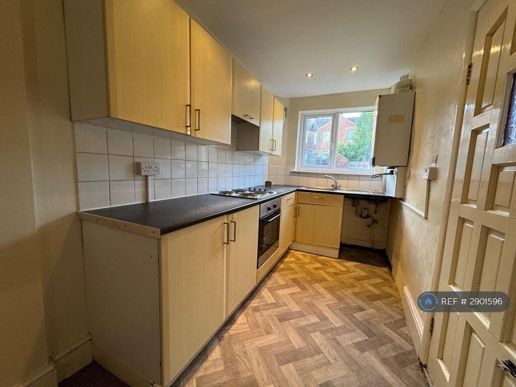 2 bed Mid Terraced House for rent in Warmsworth. From OpenRent