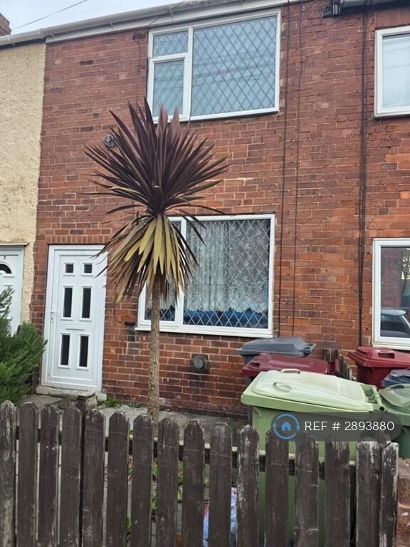 2 bed Mid Terraced House for rent in Creswell. From OpenRent