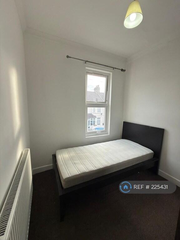 1 bed House Share for rent in Barking. From OpenRent