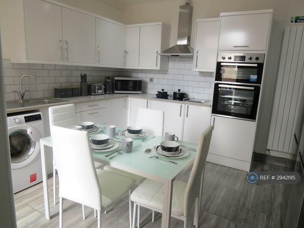 1 bed House Share for rent in Kettering. From OpenRent 1 bed House Share for rent in Kettering. From OpenRent
