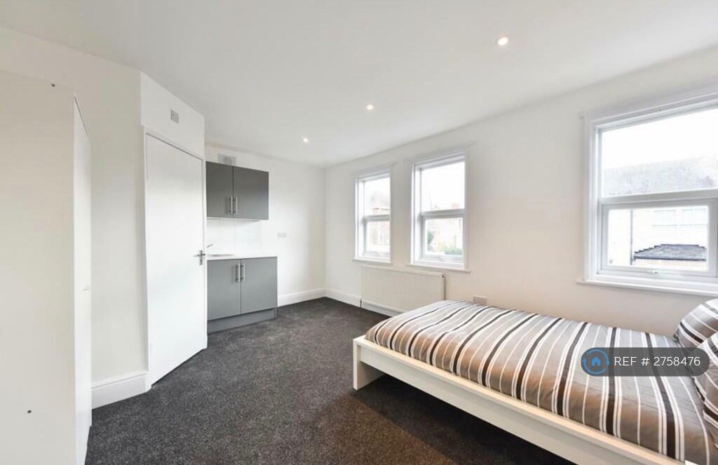 1 bed House Share for rent in Mansfield. From OpenRent