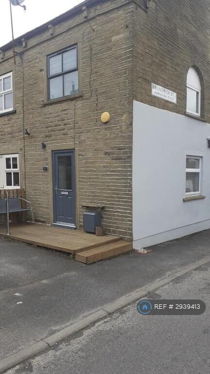 1 bed End of Terrace for rent in Queensbury. From OpenRent