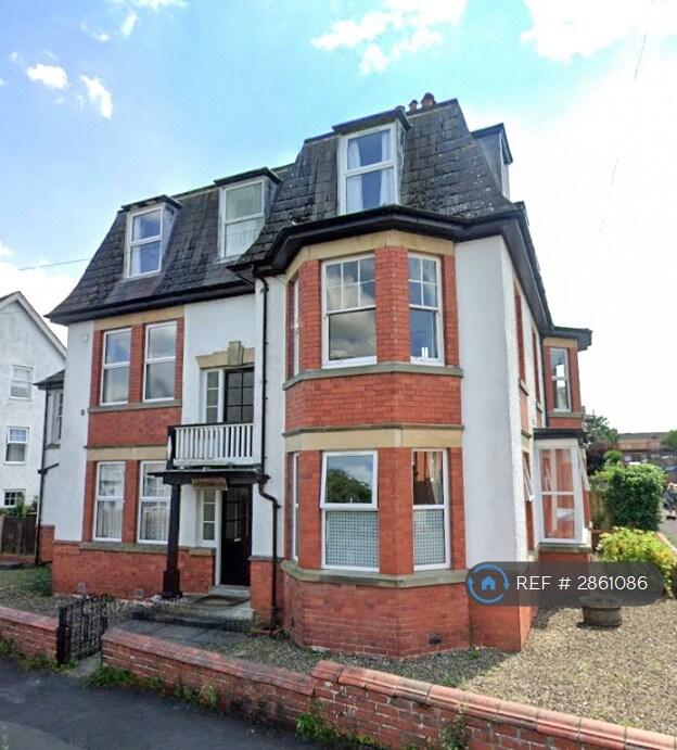 3 bed 1st Floor Flat for rent in Llandrindod Wells. From OpenRent