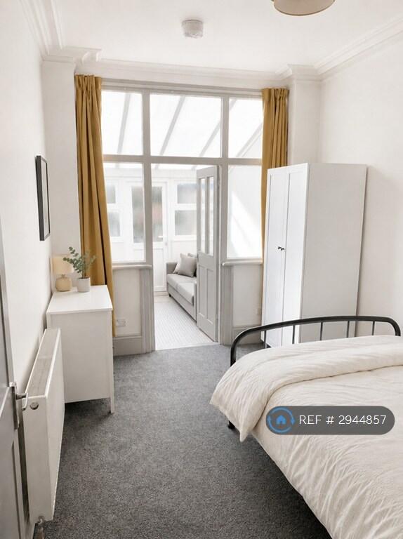1 bed House Share for rent in Portsmouth. From OpenRent