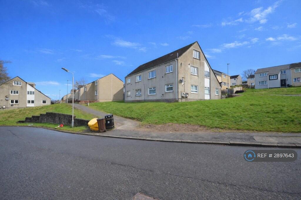 2 bed 1st Floor Flat for rent in Alexandria. From OpenRent