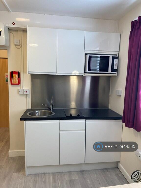 4 bed Studio for rent in Bangor. From OpenRent 4 bed Studio for rent in Bangor. From OpenRent
