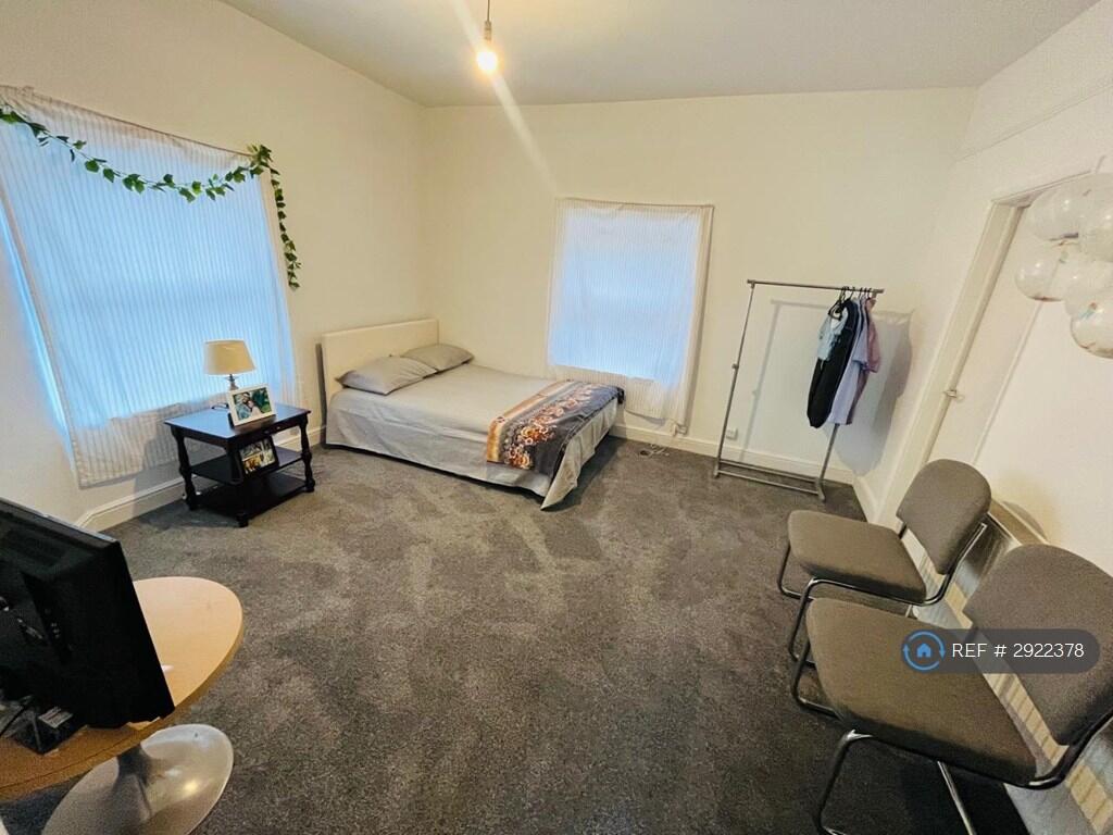 4 bed Studio for rent in Telford. From OpenRent