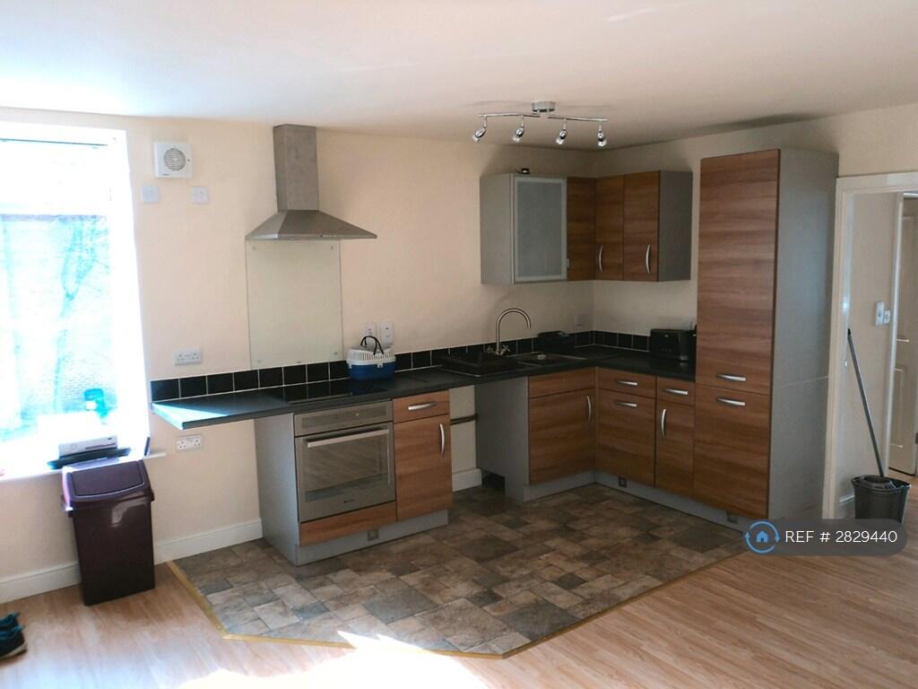 2 bed 1st Floor Flat for rent in Affetside. From OpenRent