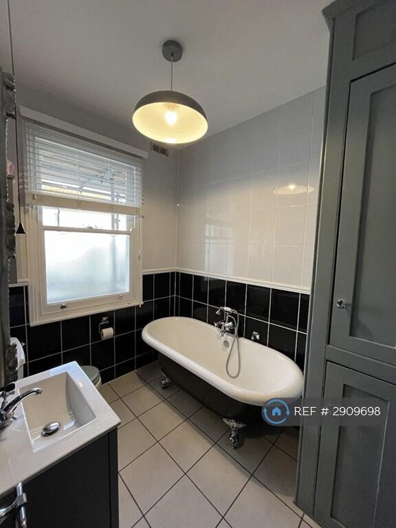 1 bed House Share for rent in Southend-on-Sea. From OpenRent