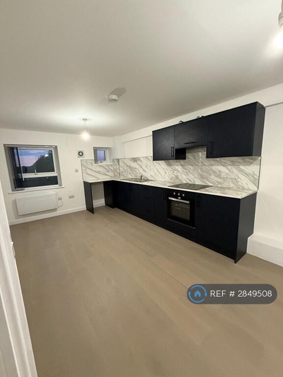 1 bed 1st Floor Flat for rent in Ilkeston. From OpenRent