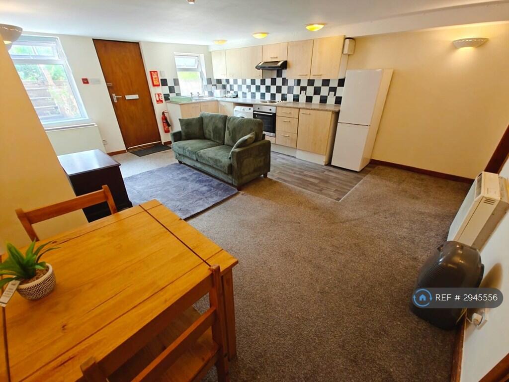 1 bed 1st Floor Flat for rent in Swillington Common. From OpenRent