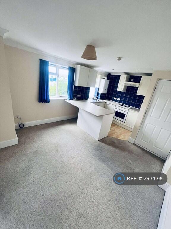 1 bed 1st Floor Flat for rent in Grimsby. From OpenRent