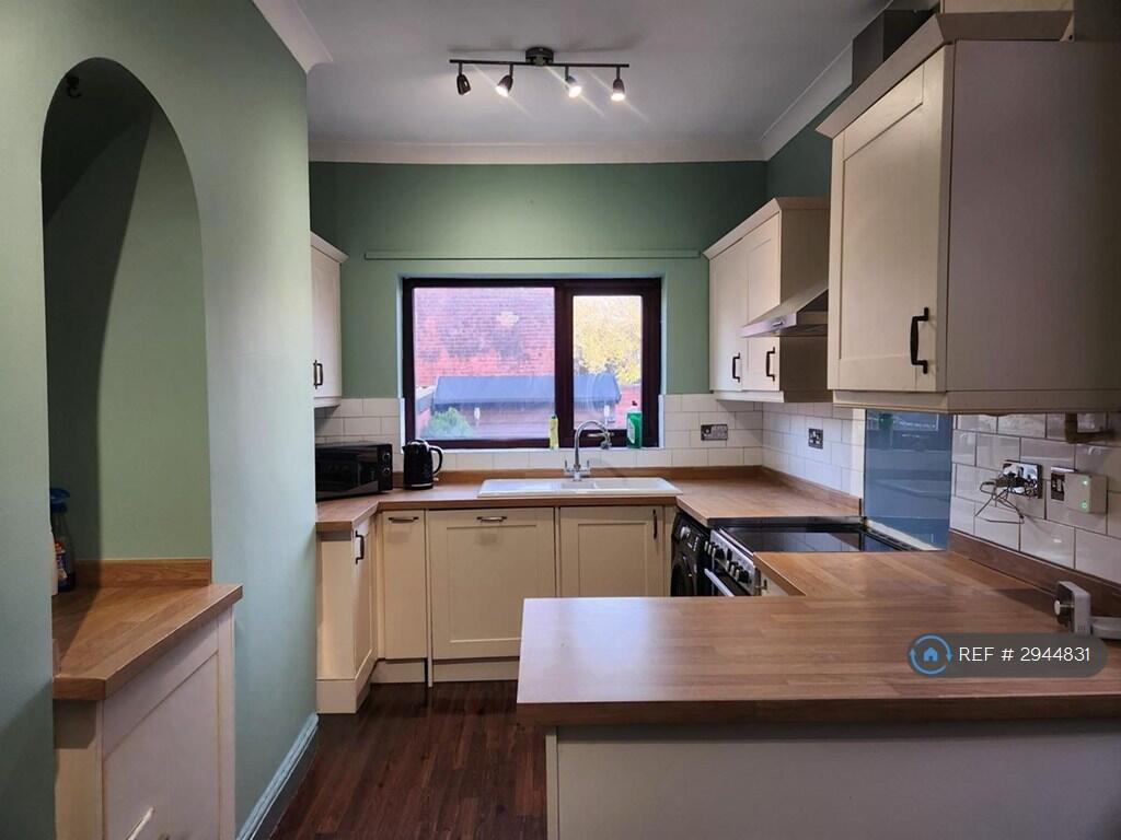 1 bed House Share for rent in Wakefield. From OpenRent 1 bed House Share for rent in Wakefield. From OpenRent