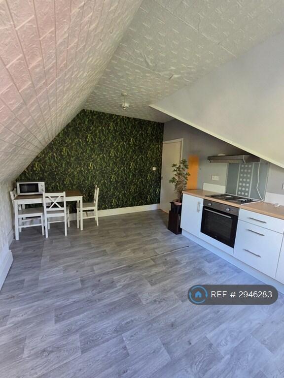 1 bed 1st Floor Flat for rent in Bolton. From OpenRent 1 bed 1st Floor Flat for rent in Bolton. From OpenRent