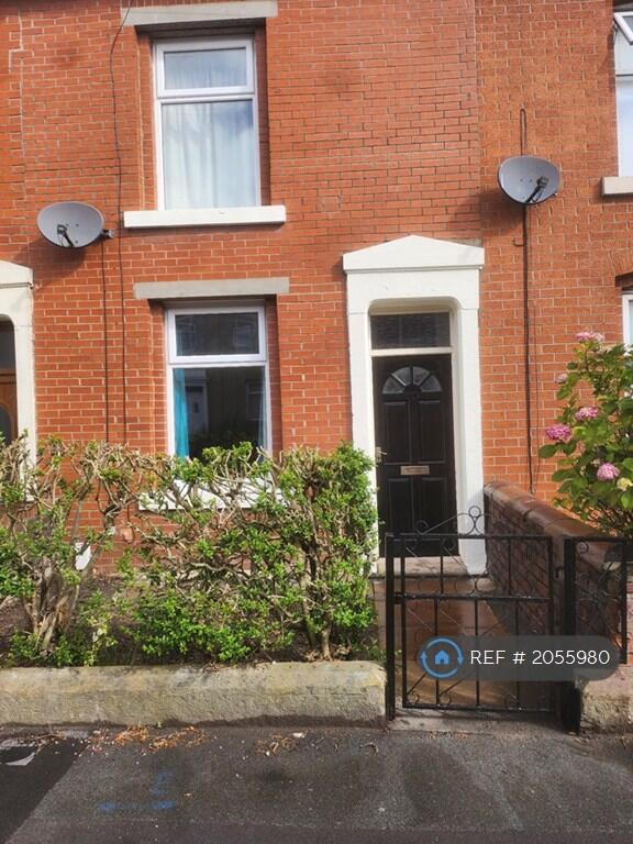 2 bed Mid Terraced House for rent in Blackburn. From OpenRent