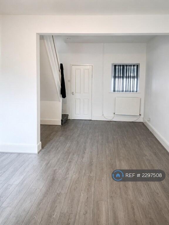 2 bed Mid Terraced House for rent in St Helens. From OpenRent
