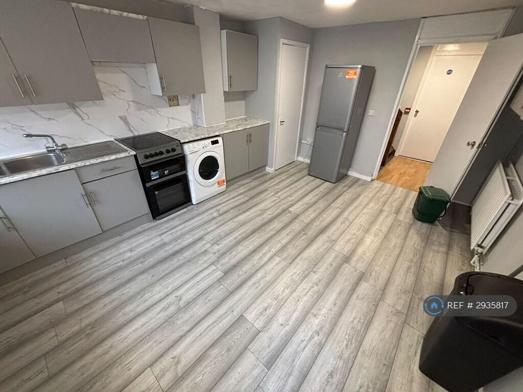 1 bed House Share for rent in Uxbridge. From OpenRent 1 bed House Share for rent in Uxbridge. From OpenRent