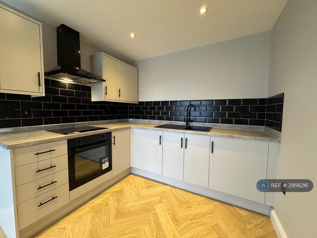 4 bed Studio for rent in Doncaster. From OpenRent 4 bed Studio for rent in Doncaster. From OpenRent