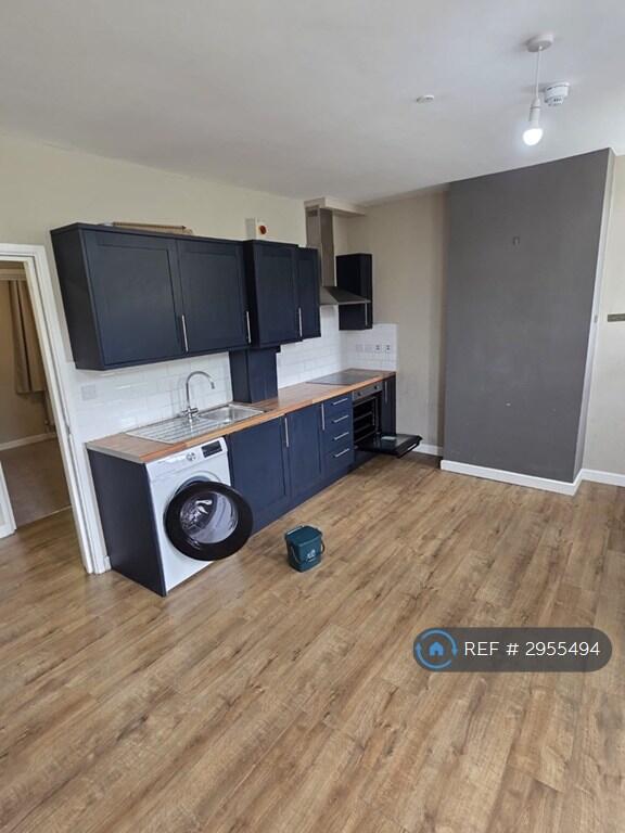 2 bed 1st Floor Flat for rent in Abertillery. From OpenRent